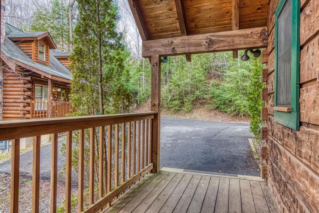Mountain Eden, Hot Tub, Resort Pool, Wifi, 1089 Free Tickets Each Paid Day, Dollywood And More Gatlinburg Zewnętrze zdjęcie