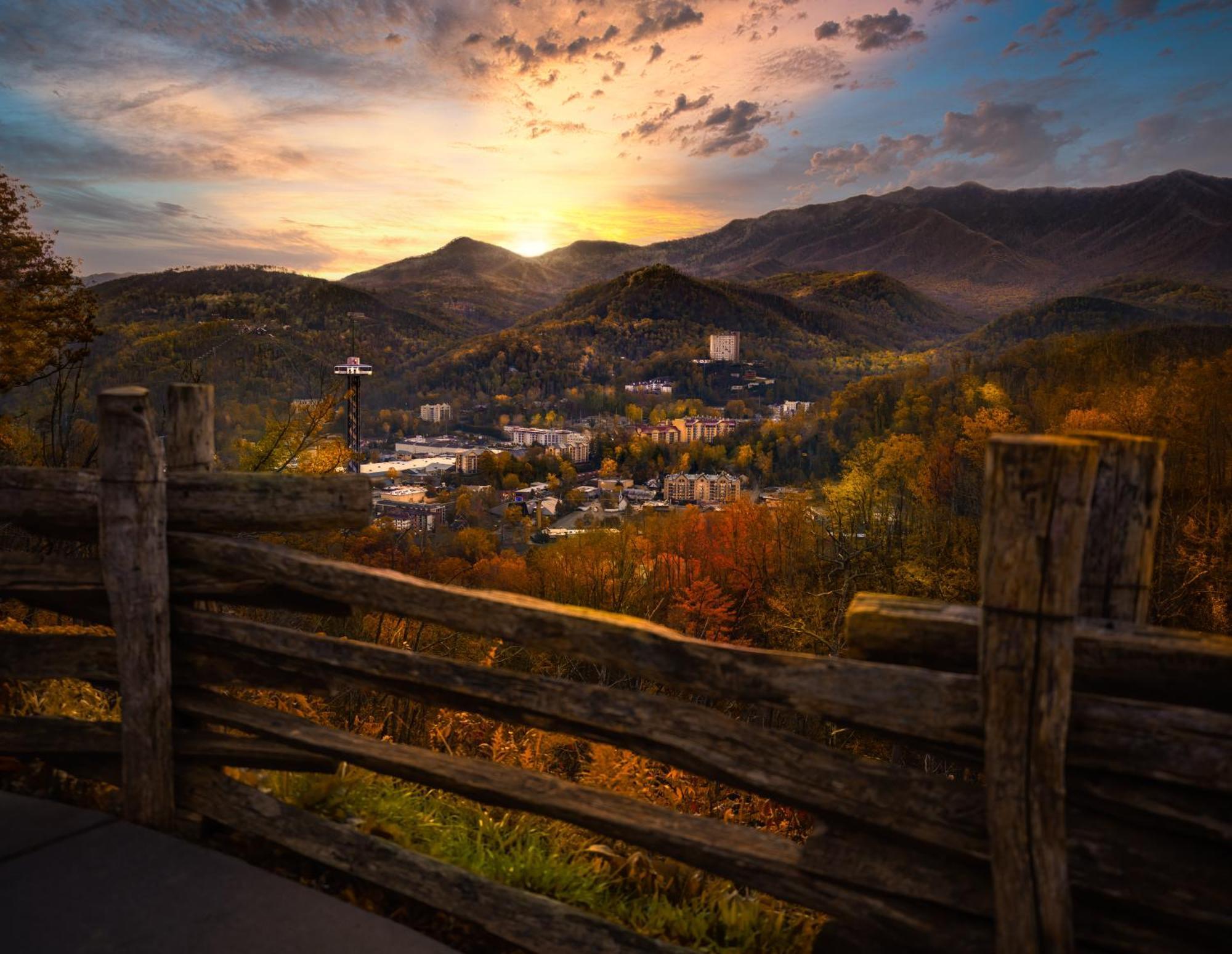 Mountain Eden, Hot Tub, Resort Pool, Wifi, 1089 Free Tickets Each Paid Day, Dollywood And More Gatlinburg Zewnętrze zdjęcie