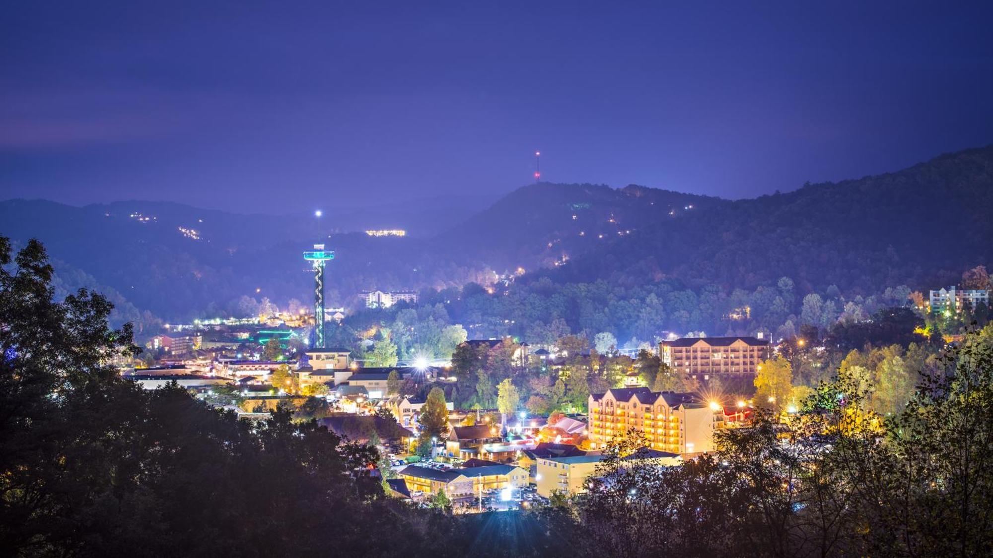 Mountain Eden, Hot Tub, Resort Pool, Wifi, 1089 Free Tickets Each Paid Day, Dollywood And More Gatlinburg Zewnętrze zdjęcie