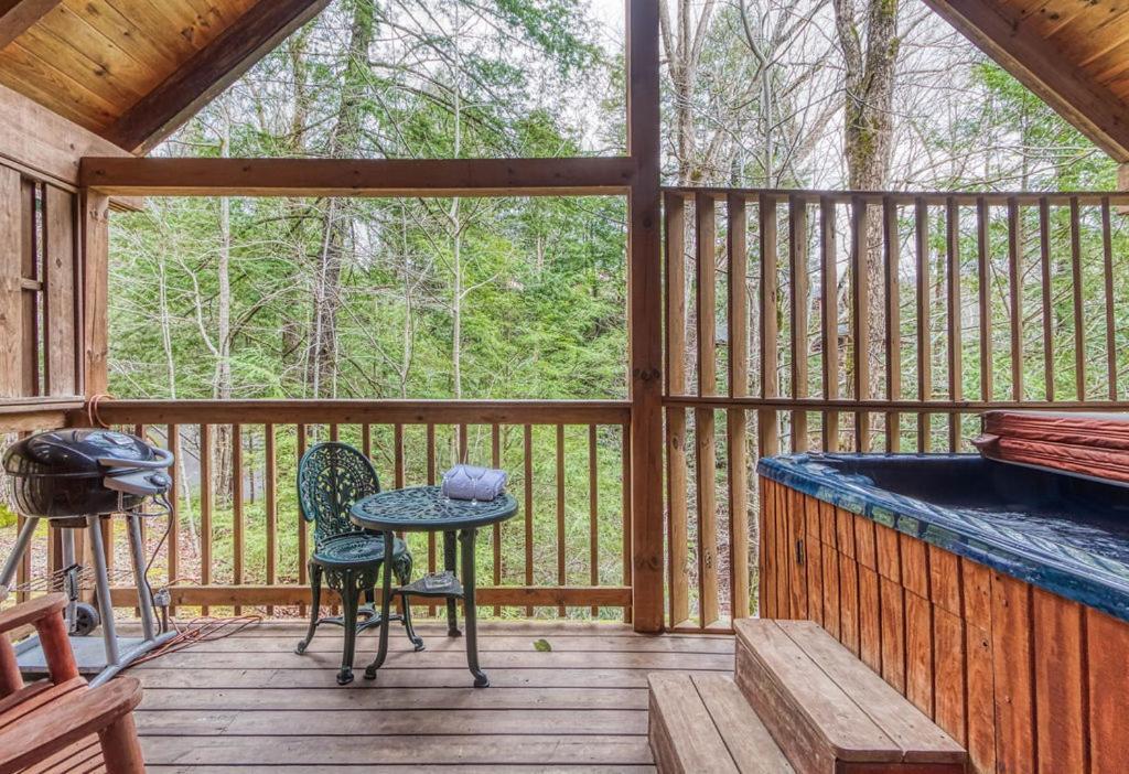 Mountain Eden, Hot Tub, Resort Pool, Wifi, 1089 Free Tickets Each Paid Day, Dollywood And More Gatlinburg Zewnętrze zdjęcie